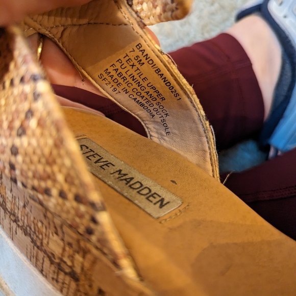 Platform Steven Madden Sandals - Picture 4 of 5